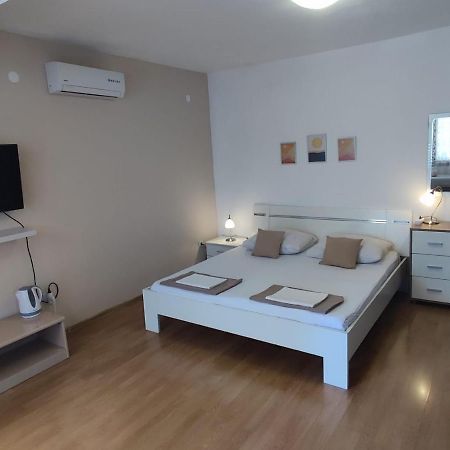 Apartmani Valentino Makarska Eksteriør bilde